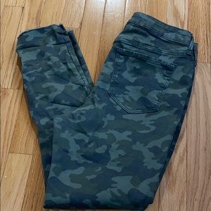 Old Navy Camo Rockstar Jeans Size 12